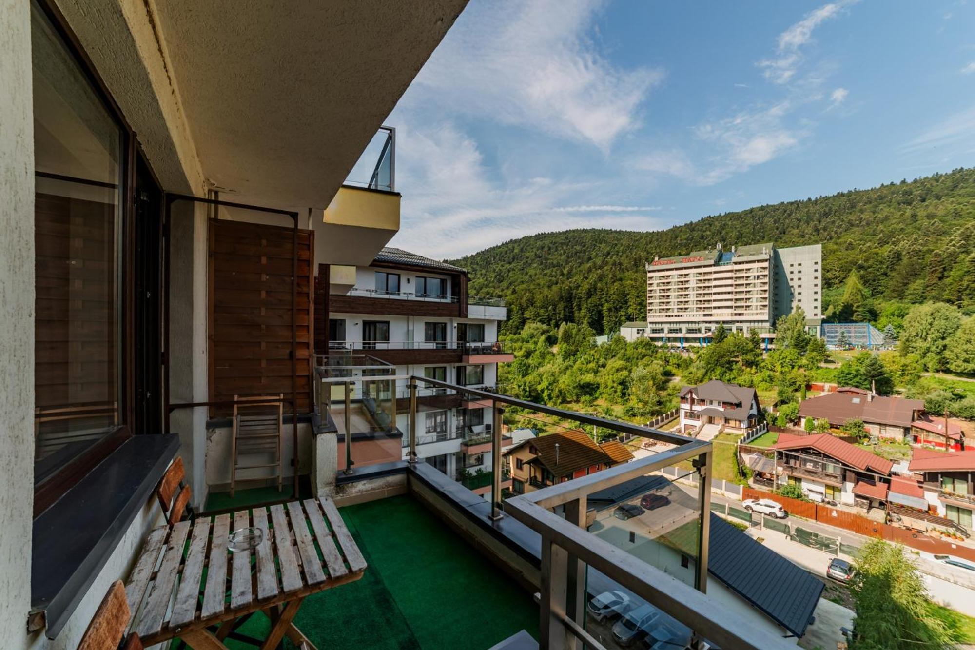 Romantic Jacuzzi Luxury Apartment Sinaia Exteriér fotografie